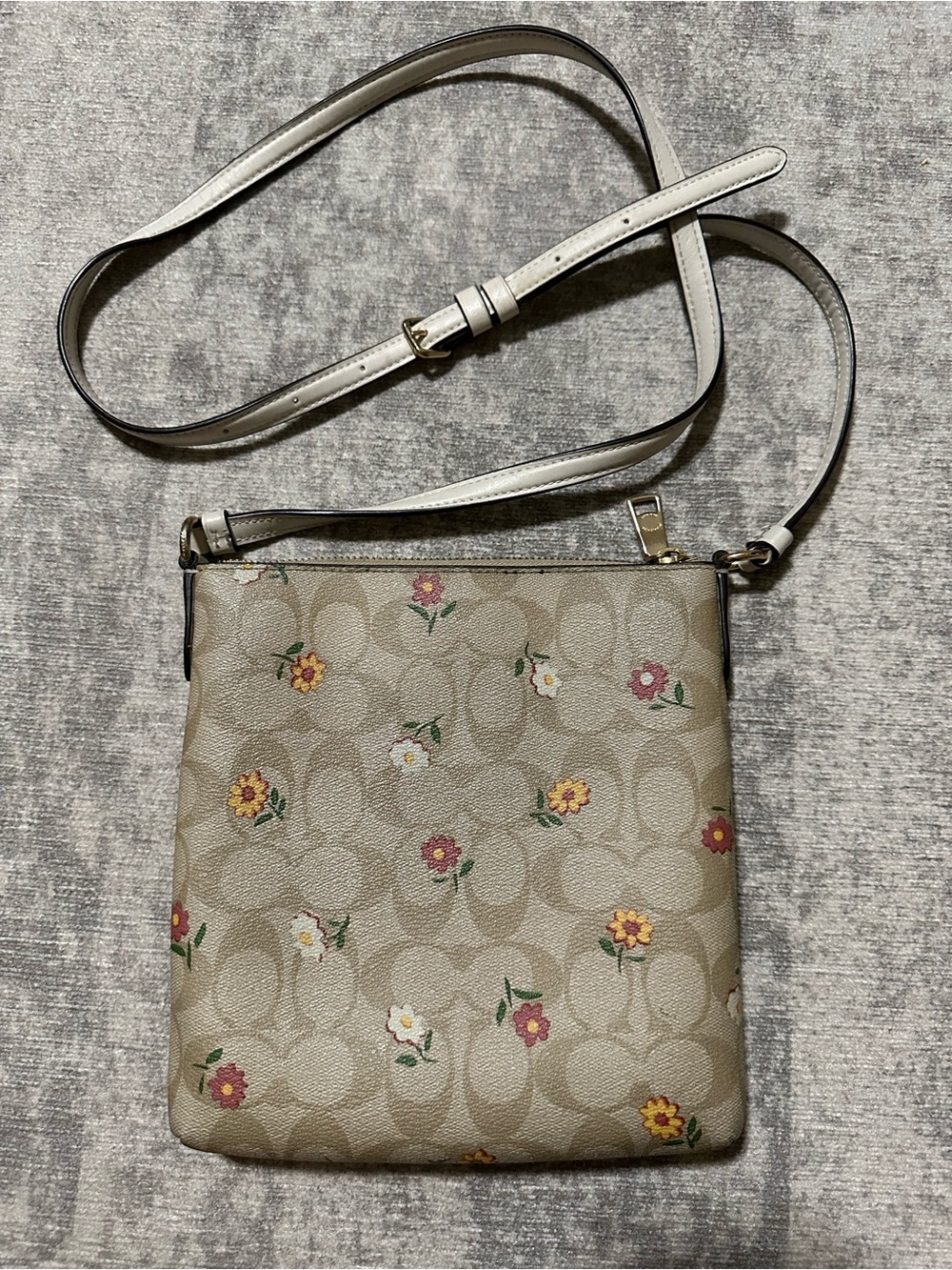 Coach Purse Floral Crossbody Bag Beige Cream Neutral Everyday Classic Leather - Picture 7 of 8